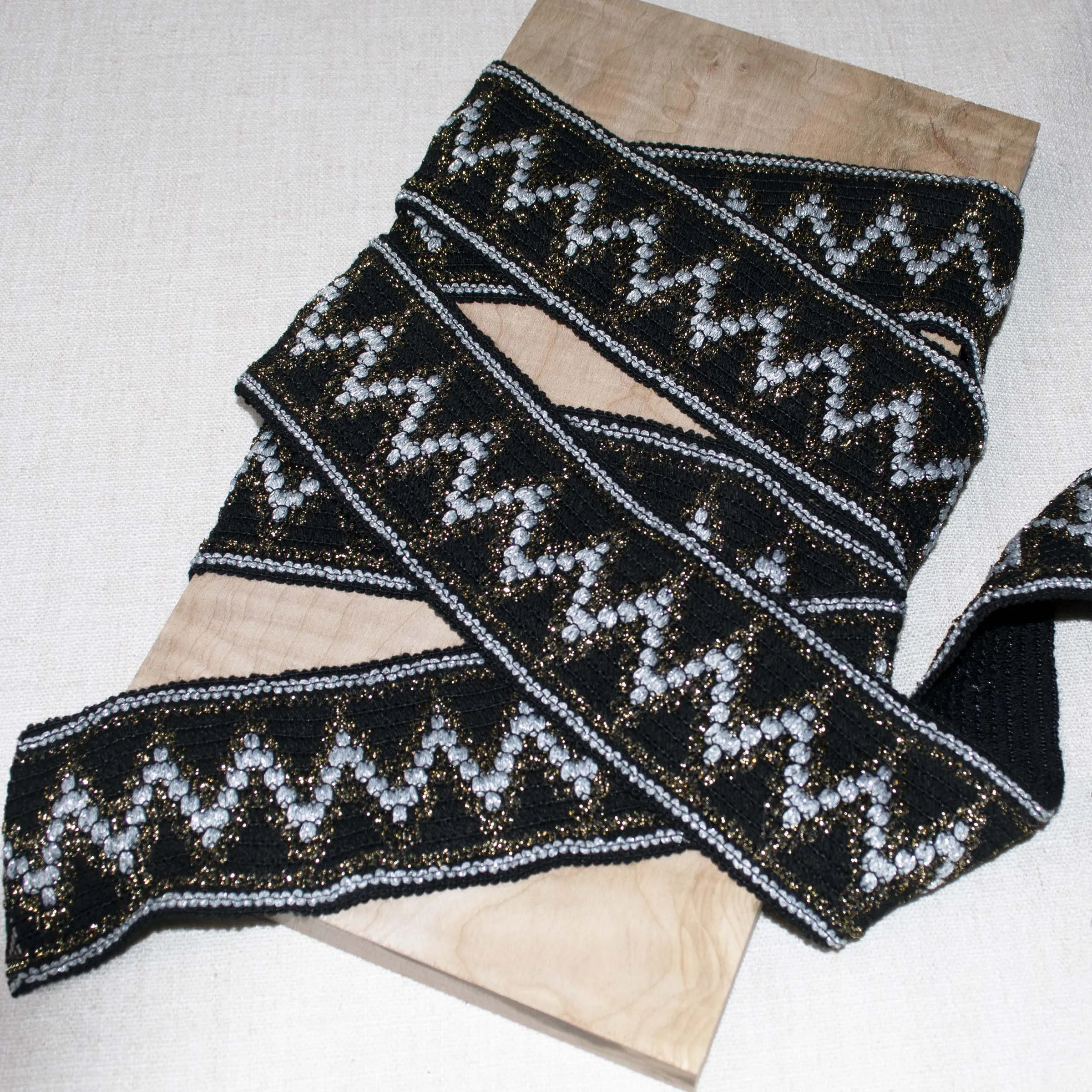 Metallic Zig & Zag Elastic in Night