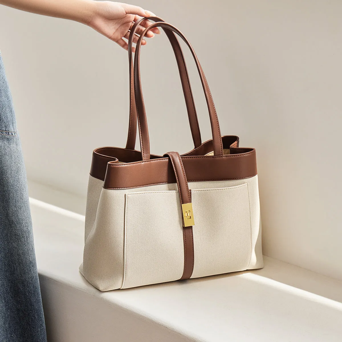 Oregon Metro Leather Buckle Strap Tote Bag