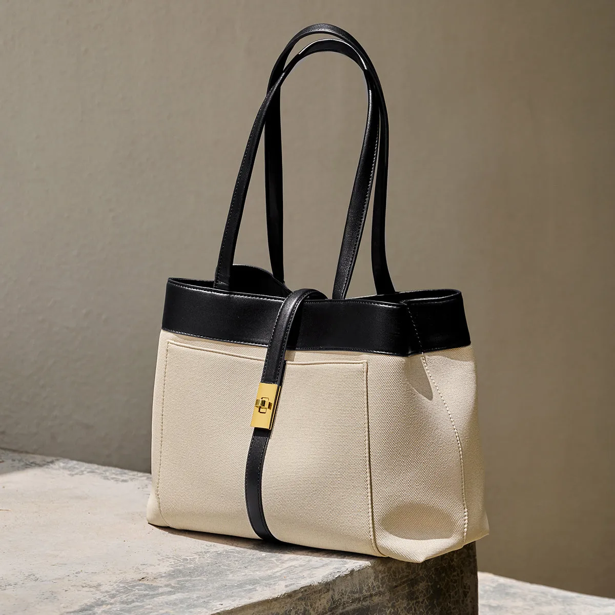 Oregon Metro Leather Buckle Strap Tote Bag