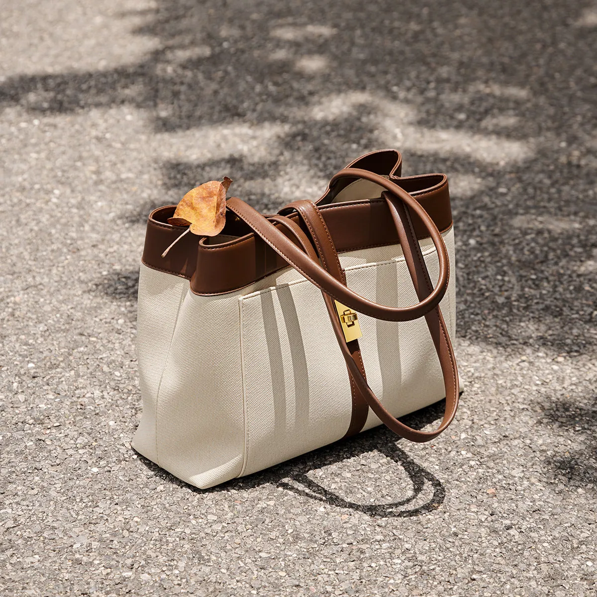 Oregon Metro Leather Buckle Strap Tote Bag