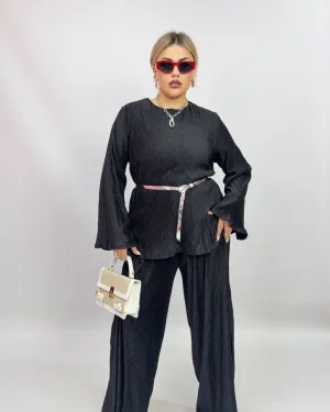Structured silk set with a belt